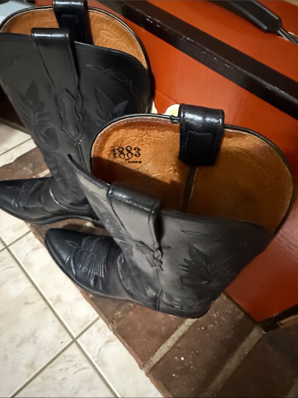 Black Cowboy Boots - Classic Women’s Western Style (Size 7) - Picture 2 of 4